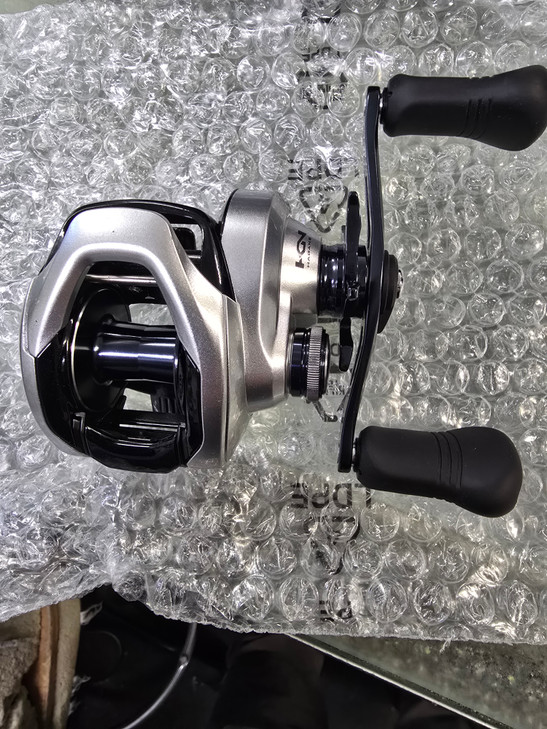 Used Shimano Tranx 200 Low Profile Reel