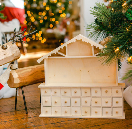 Wooden Advent Calendar Guide