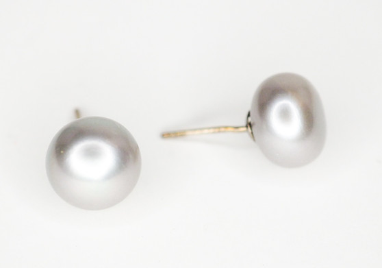 20 MM Grey Peal Studs