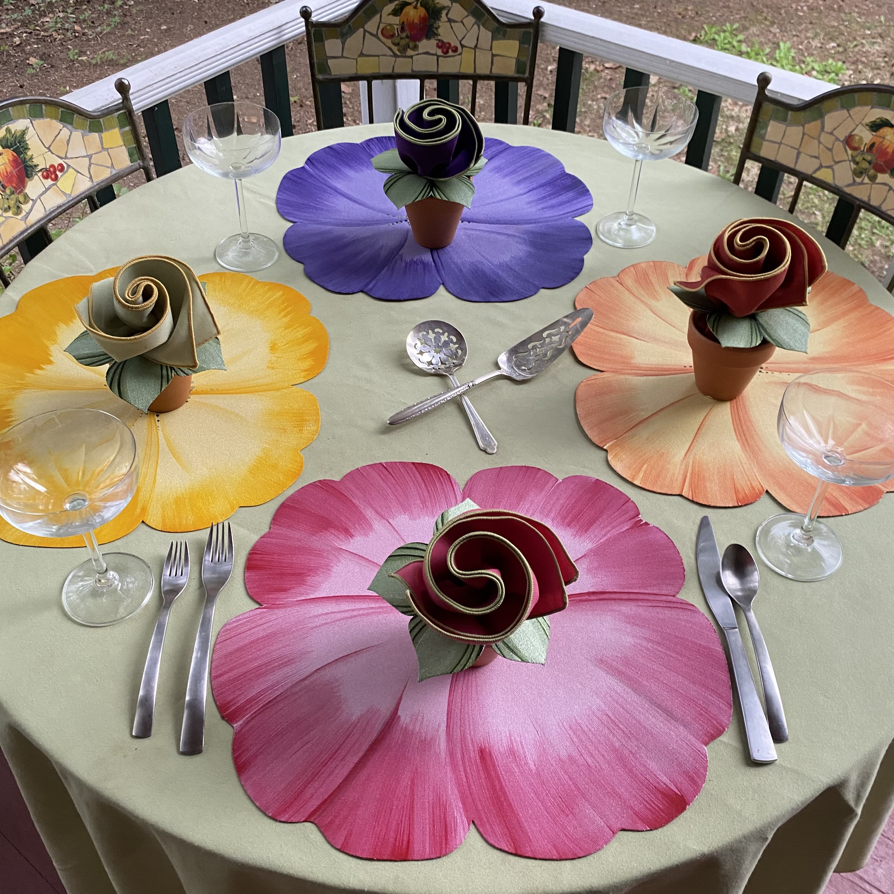 Carole Shiber's Pansy Table