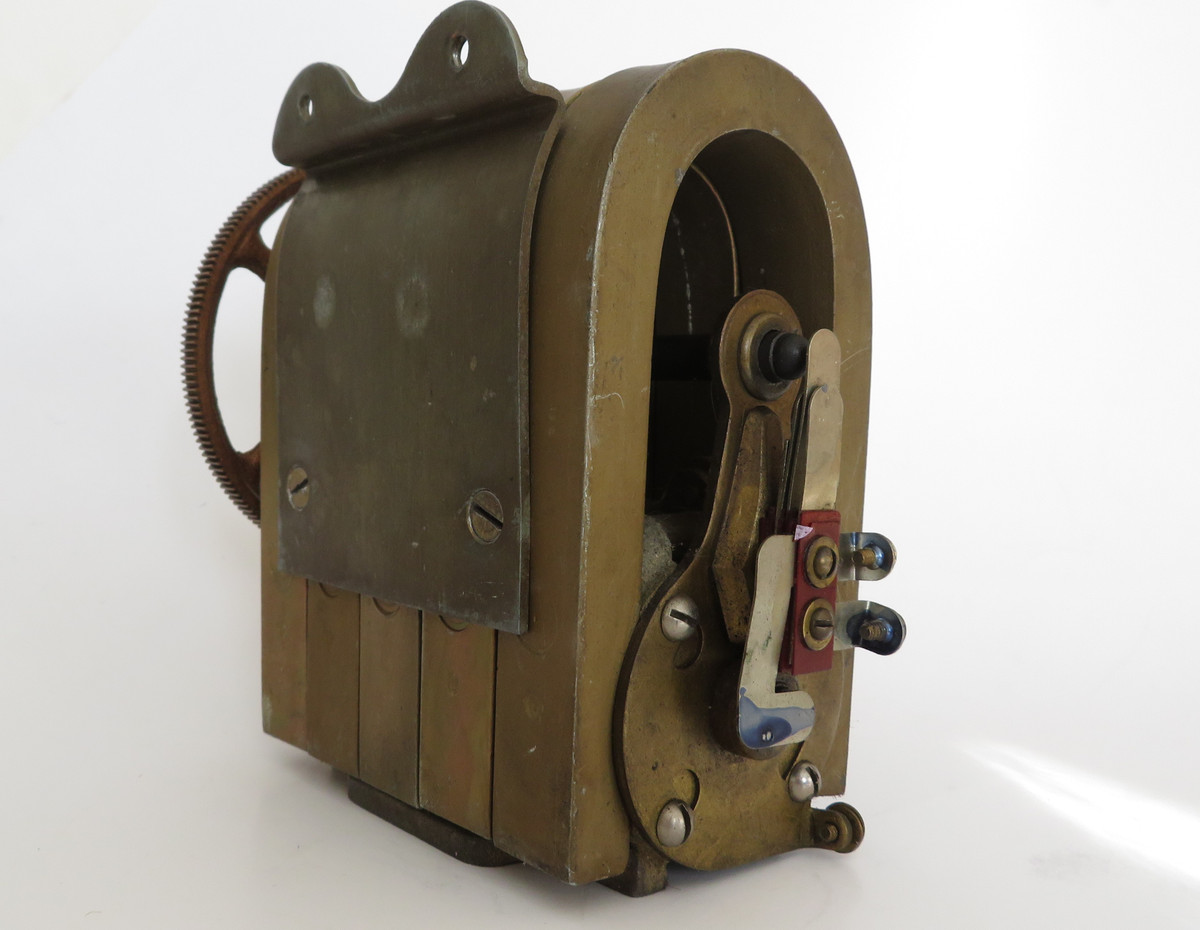 Kellogg 5 bar magnetos for wood wall phones | Old Phone Shop