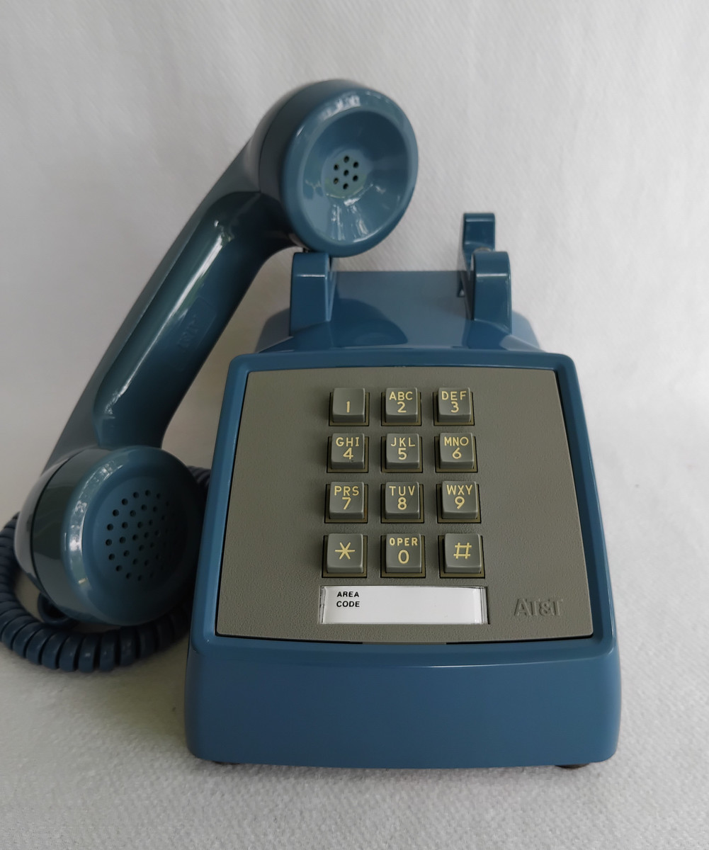 Mediterranean Blue 2500 Western Electric / AT&T Touch tone new