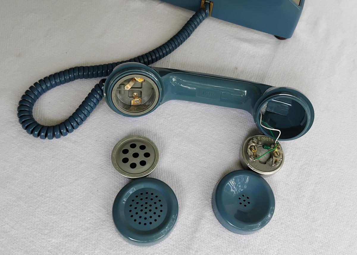 Mediterranean Blue 2500 Western Electric / AT&T Touch tone new