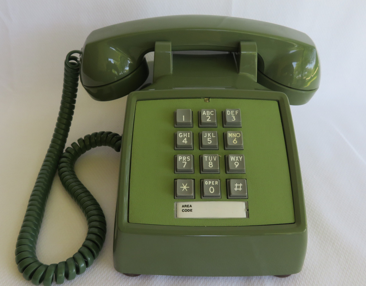 Moss Green 2500 telephone is made by Western Electric and has a