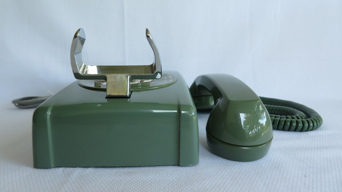 Western Electric 554 wall telephone in Moss Green | Old Phone Shop