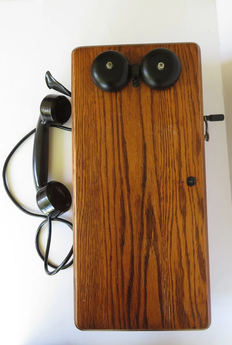 Automatic Electric Wooden wall telephone with magneto - Old Phone Shop ...