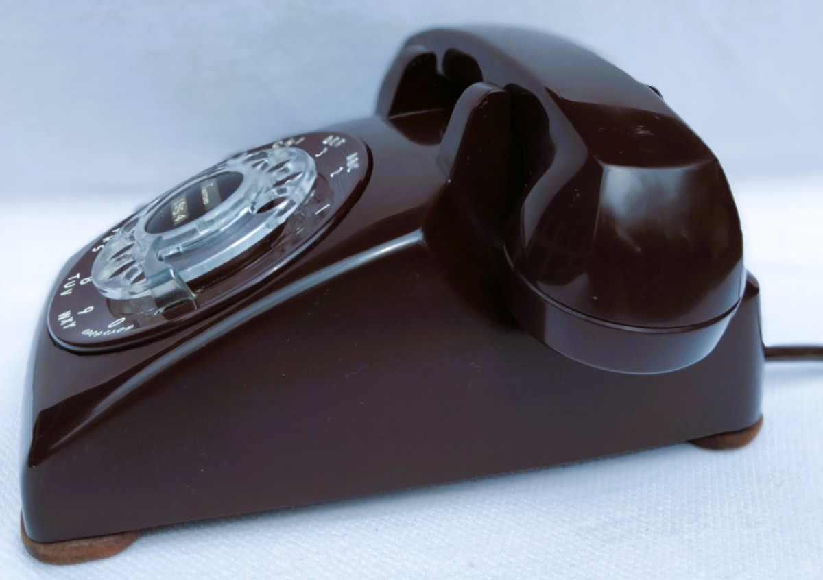 Mahogany 500 1954 Western Electric telephone soft plastic | Old