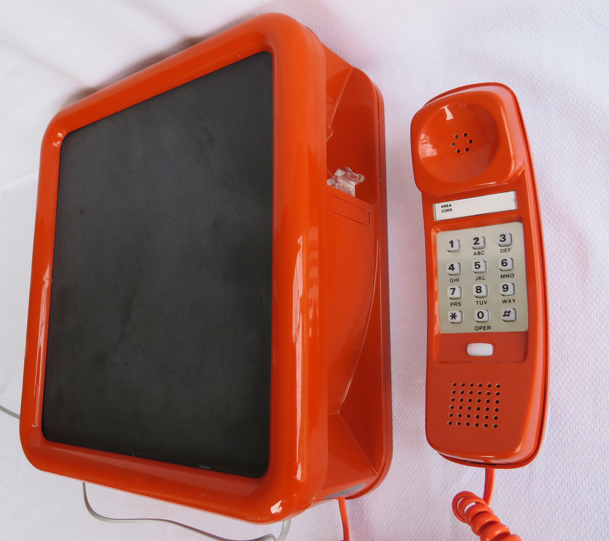 Noteworthy telephone Orange Western Electric Designline telephone