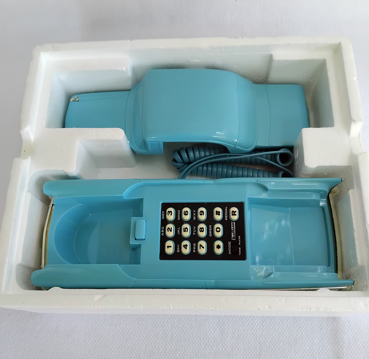 957 Chevrolet Touchtone telephone animated | Old Phone Shop