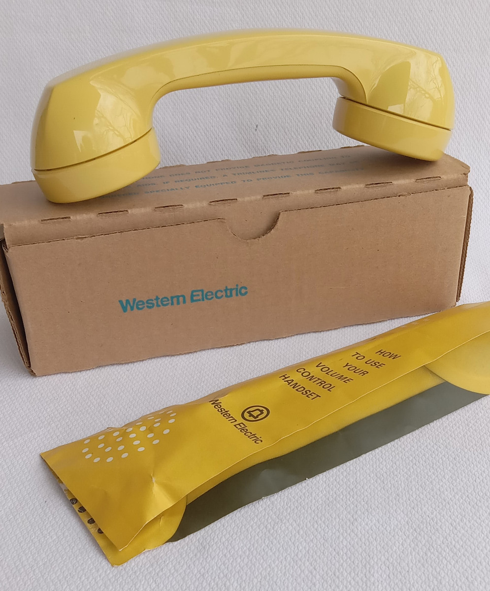 Hand Set Modulars G6 Yellow Volume control handset Western Electric / Old Phone Shop
