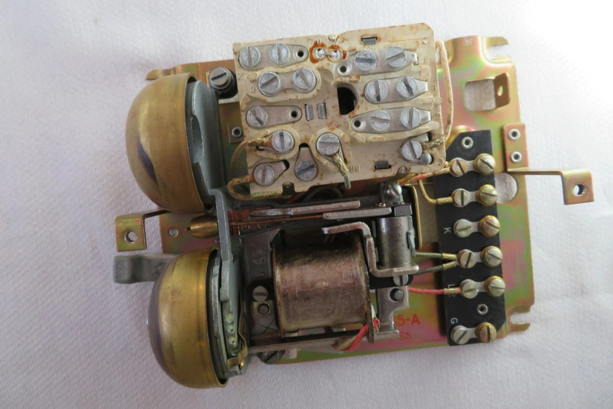 Western Electric telephone 685 ringer subset box restored, gray
