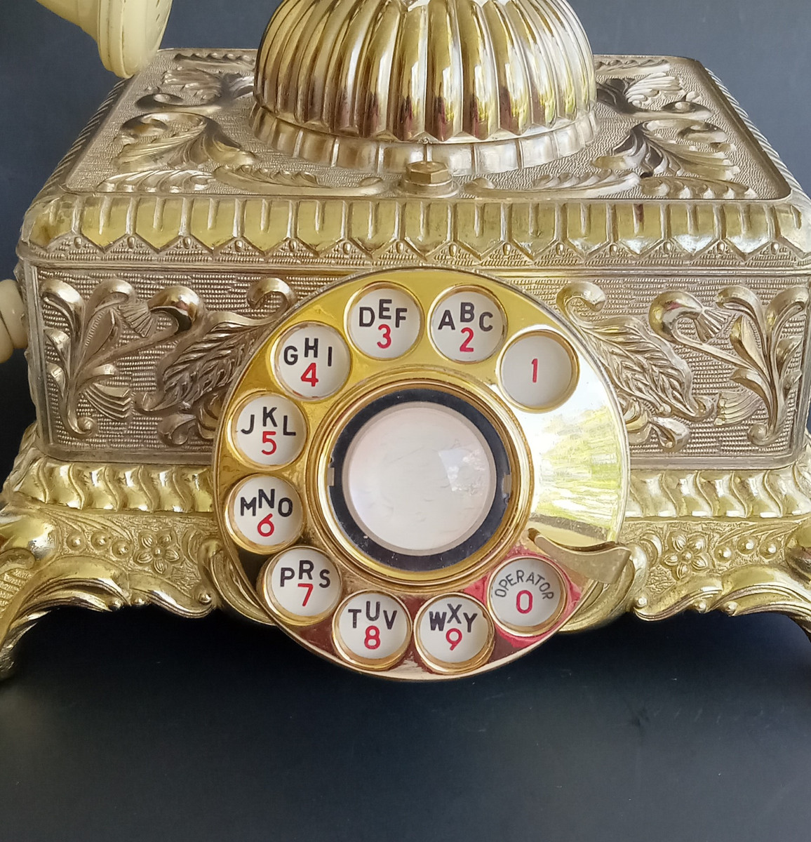RADIO SHACK GOLD FRENCH STYLE ROTARY DIAL PHONE 43-322A, works