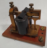JH Bunnell  Mainline 15-B Railroad Telegraph Key Sounder Wood Base