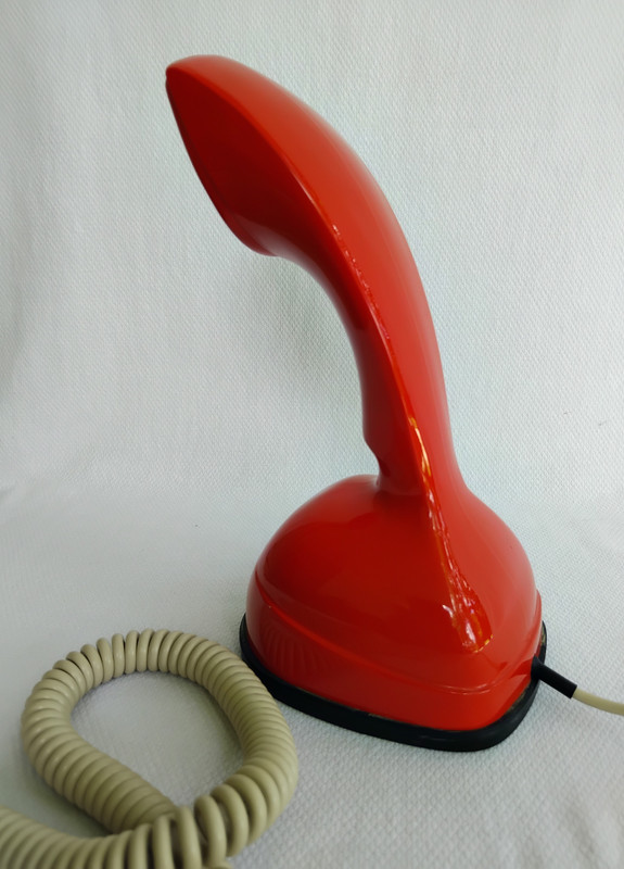 Red Ericofon  Fully working rings  