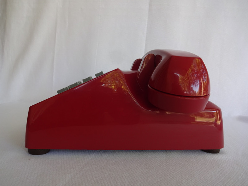   Western Electric telephone Red 2500 touch tone beauty Works  