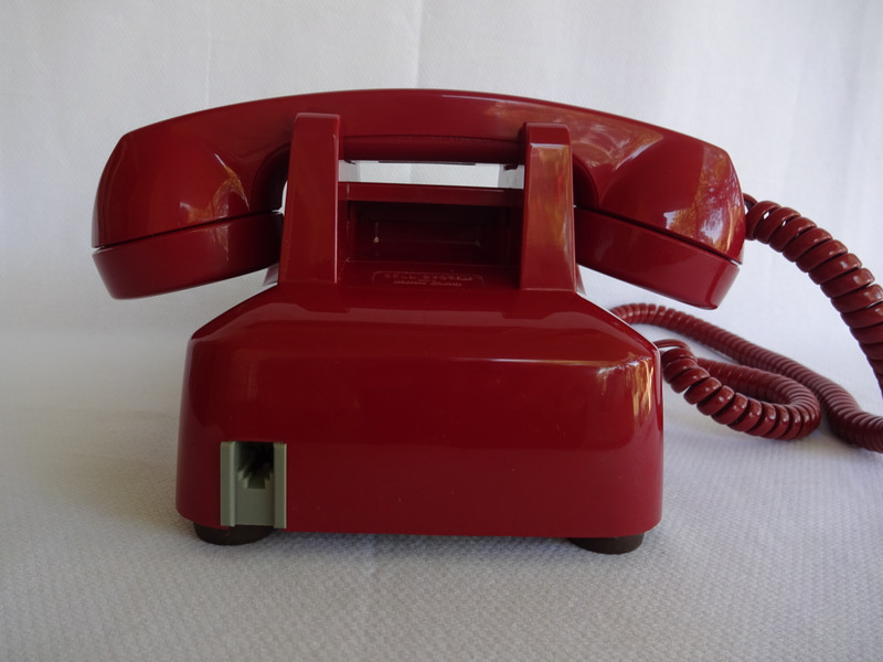   Western Electric telephone Red 2500 touch tone beauty Works  