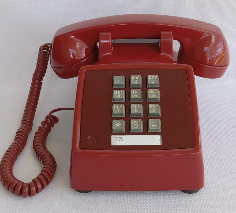   Western Electric telephone Red 2500 touch tone beauty Works  