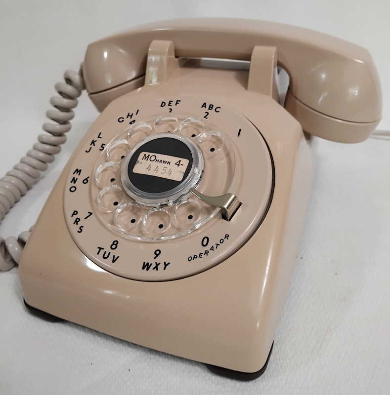 Western Electric 500 desk phone Rose Beige WE 1959  "MOhawk 4"