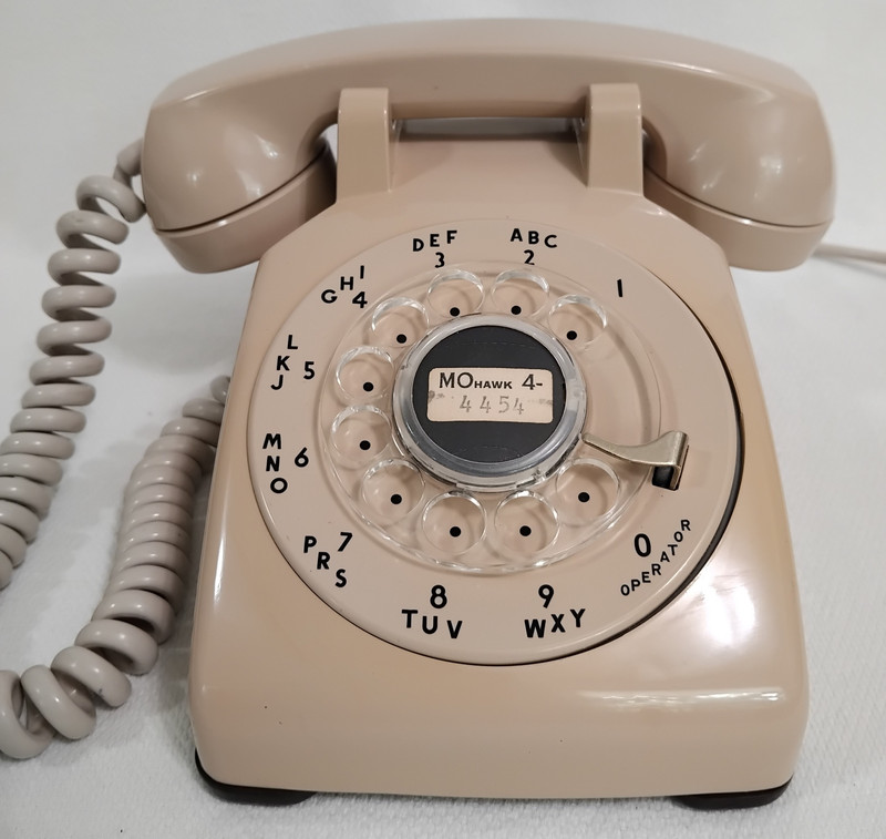 Western Electric 500 desk phone Rose Beige WE 1959  "MOhawk 4"