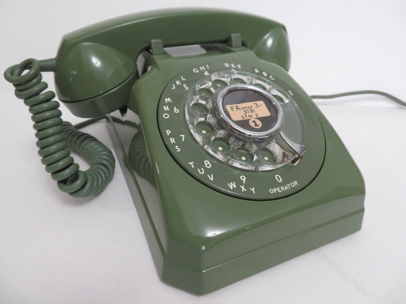 Green  Stromberg Carlson 1543 cut corners telephone