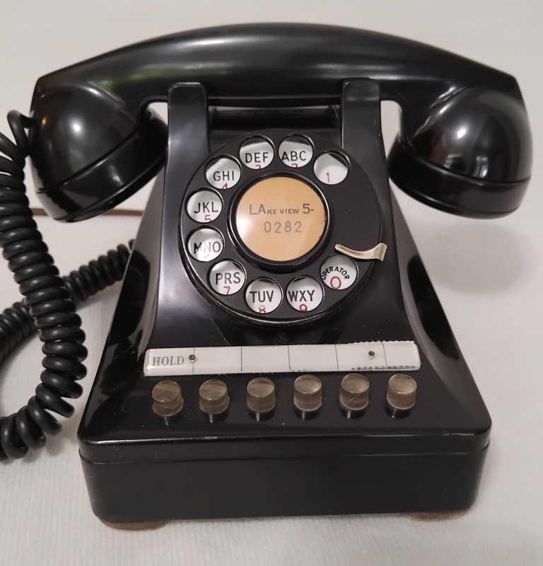 Multi line 302 telephone  464GG