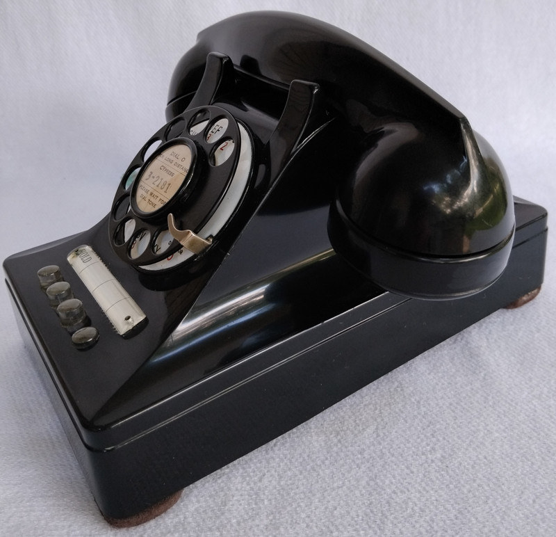 302 Multi line telephone EG 444