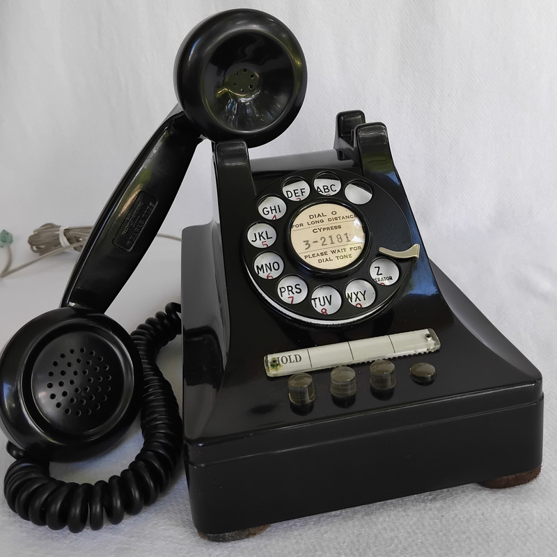 302 Multi line telephone EG 444