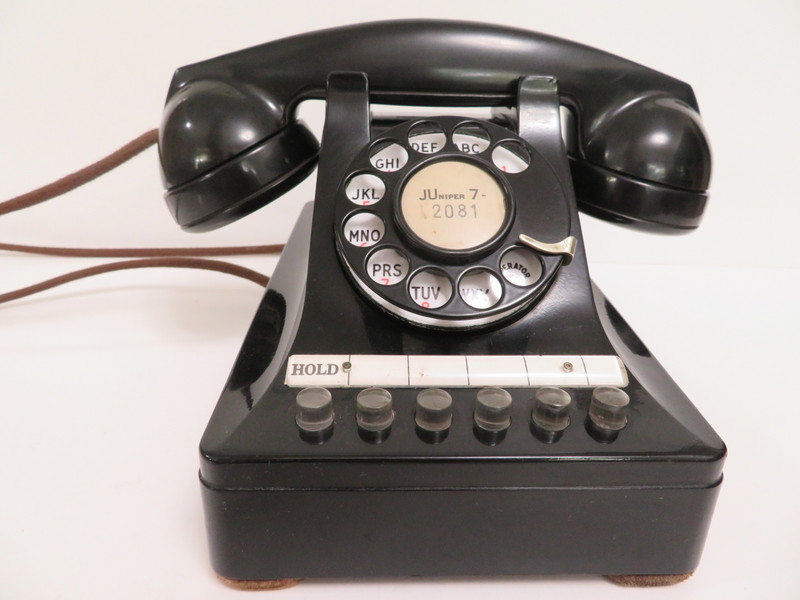 302 Multi line telephone EG 44E