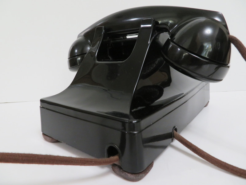 302 Multi line telephone EG 44E