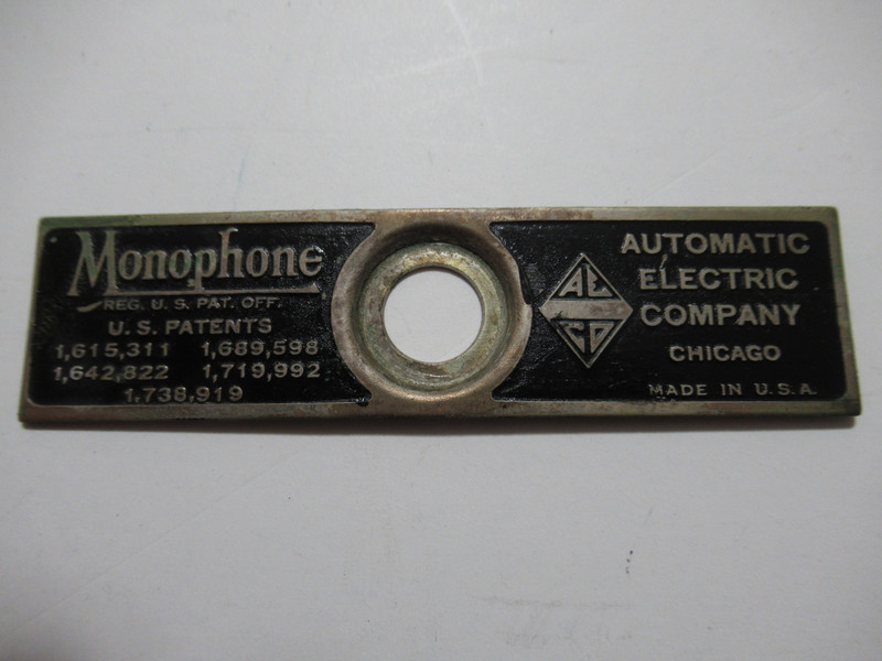 1A Monophone cradle badge original 