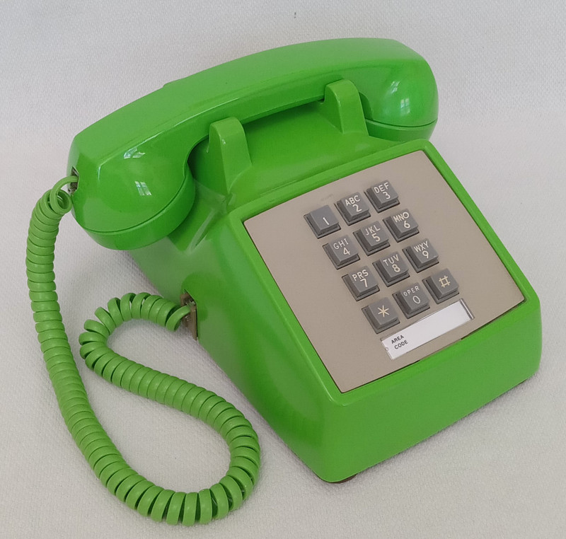  Stromberg Carlson 2500 touch tone desk telephone Lime Green 