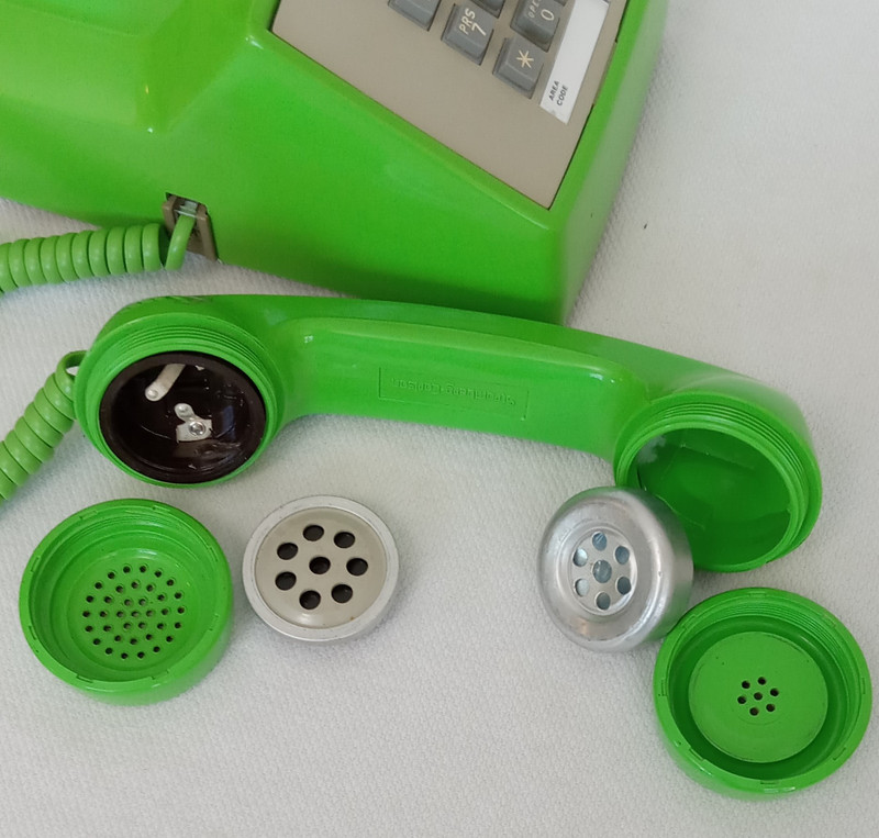  Stromberg Carlson 2500 touch tone desk telephone Lime Green 
