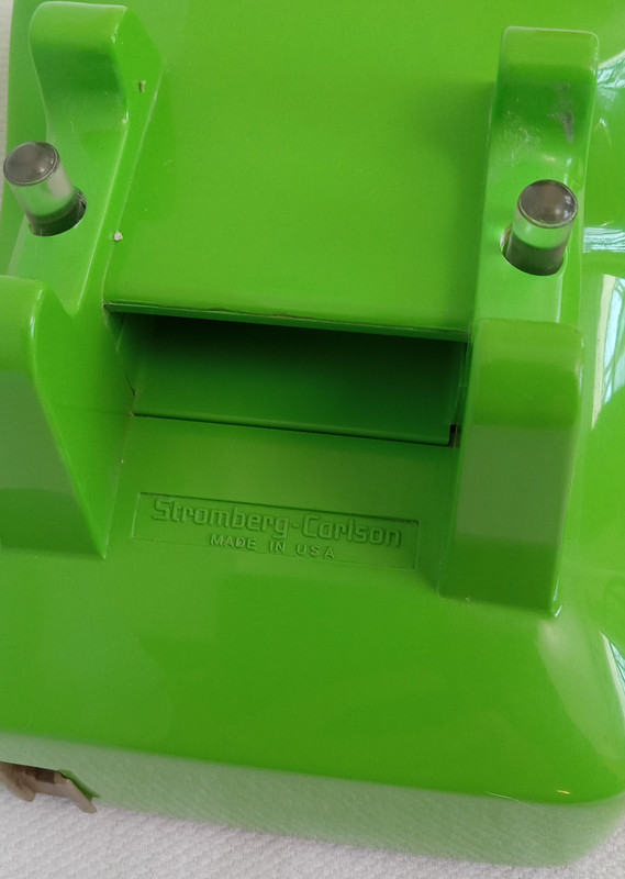  Stromberg Carlson 2500 touch tone desk telephone Lime Green 