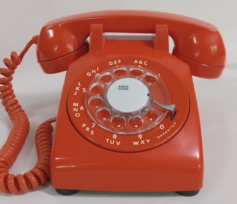 Stromberg Carlson/ITT ORANGE desk phone 500 works