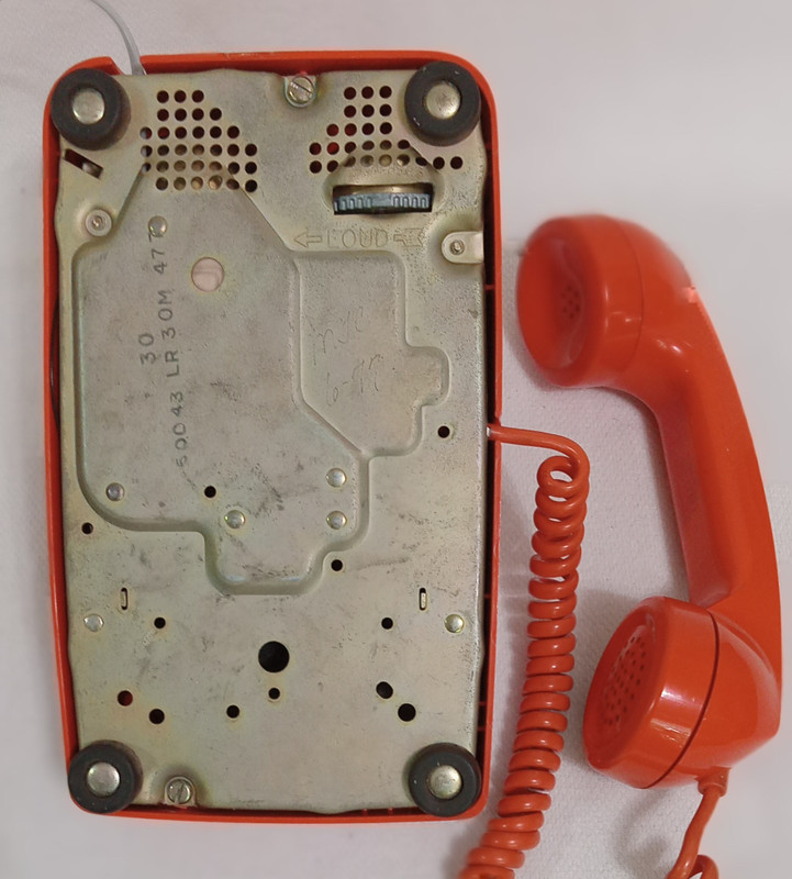 Stromberg Carlson/ITT ORANGE desk phone 500 works