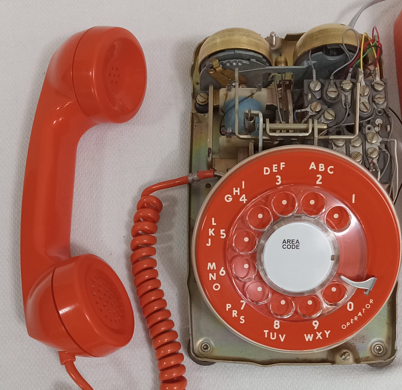 Stromberg Carlson/ITT ORANGE desk phone 500 works