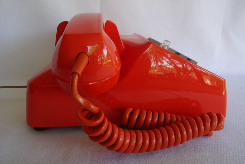 Orange 2500  Stromberg Carlson touch tone telephone
