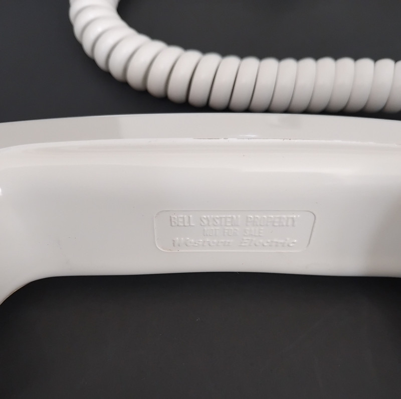 Western Electric  White 500 rotary dial phone   
