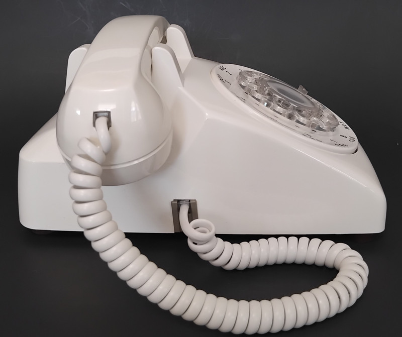 Western Electric  White 500 rotary dial phone   