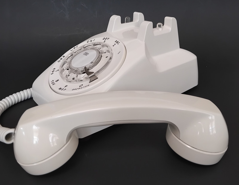 Western Electric  White 500 rotary dial phone   