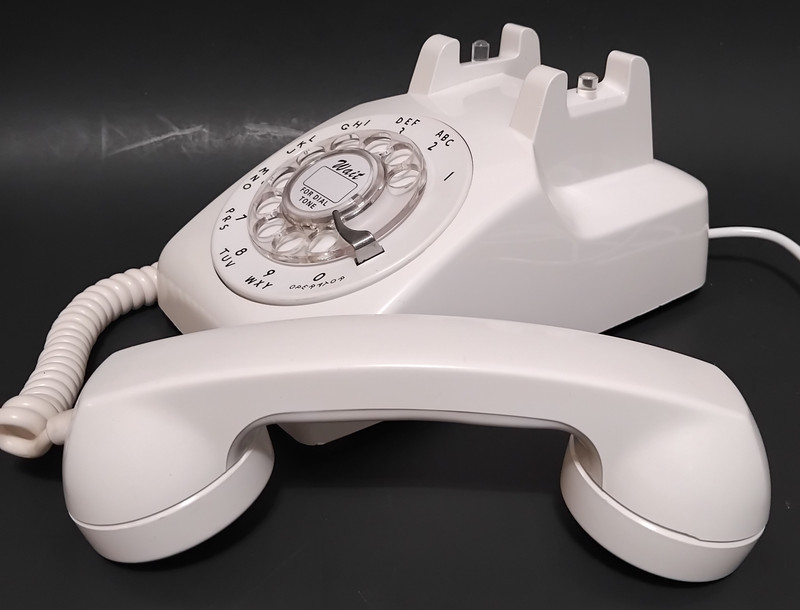 Western Electric  White 500 rotary dial phone  1963
