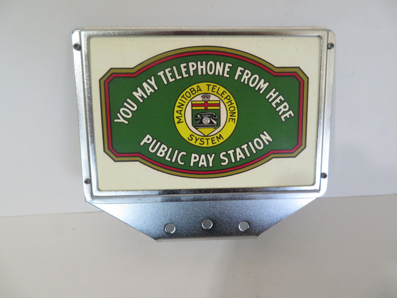 Canadian top flag sign 3 slot payphone 