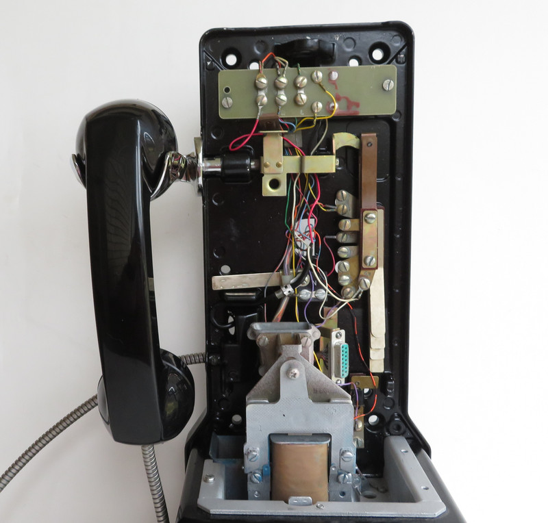   1234G 10 Button Payphone 1964  Black Beauty