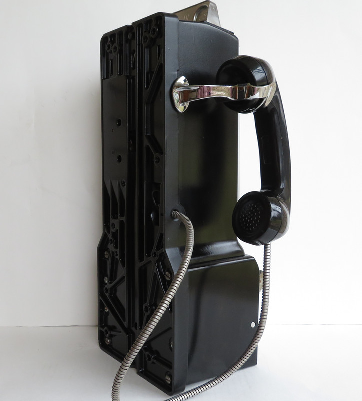   1234G 10 Button Payphone 1964  Black Beauty