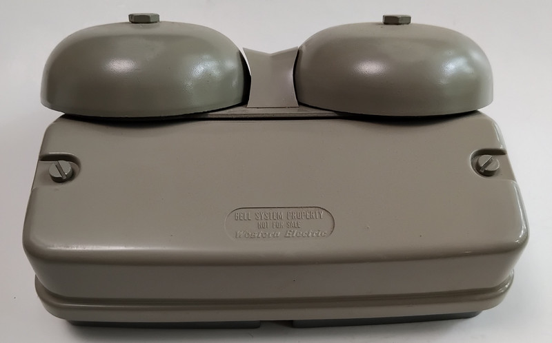 Outdoor Ringer  WESTERN ELECTRIC BELL SYSTEM TELEPHONE   L1A49 LT OLIVE GRAY NOS