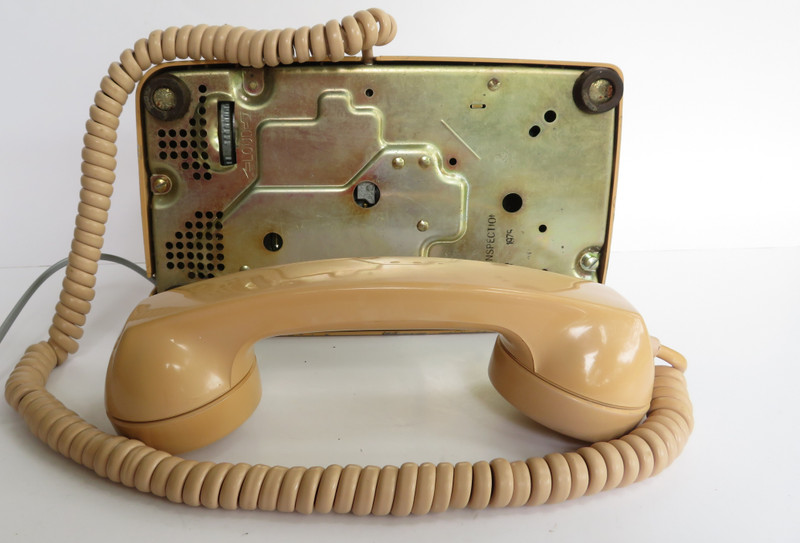 Stromberg Carlson Beige rotary 500 telephone 