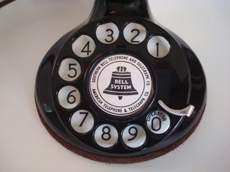 102 Western Electric B1  634A subscriber  telephone set 
