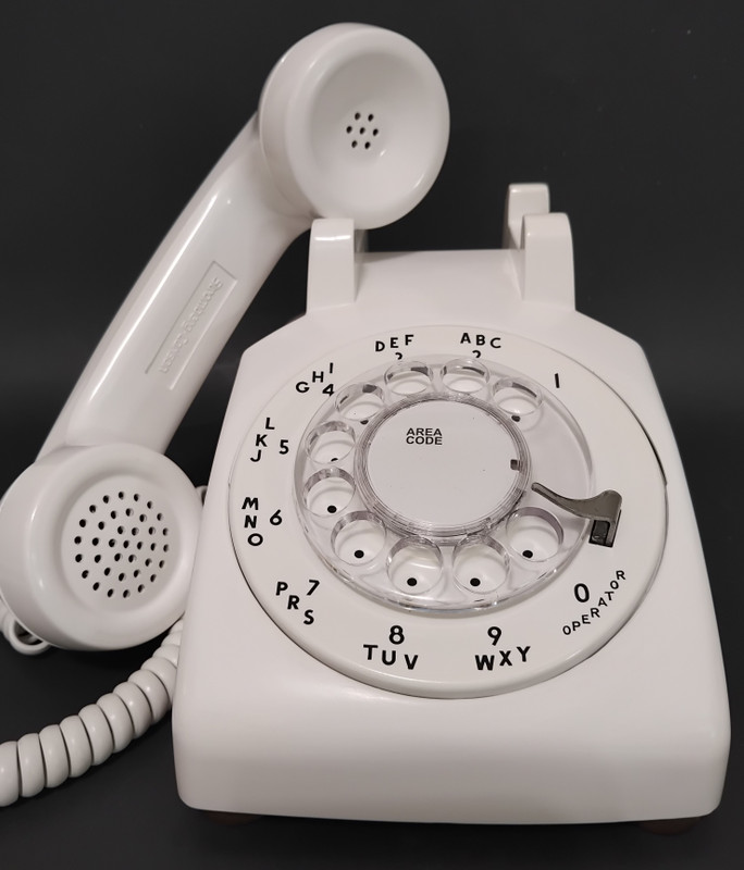 Stromberg Carlson white rotary 500 telephone 