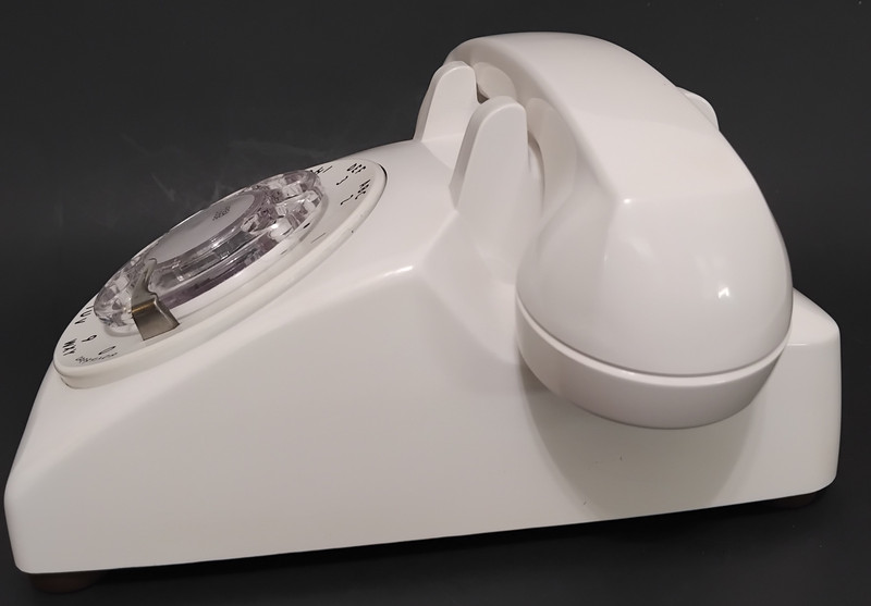 Stromberg Carlson white rotary 500 telephone 