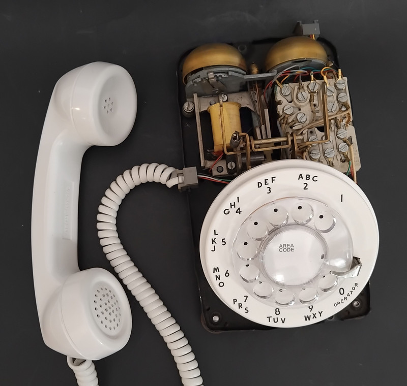 Stromberg Carlson white rotary 500 telephone 